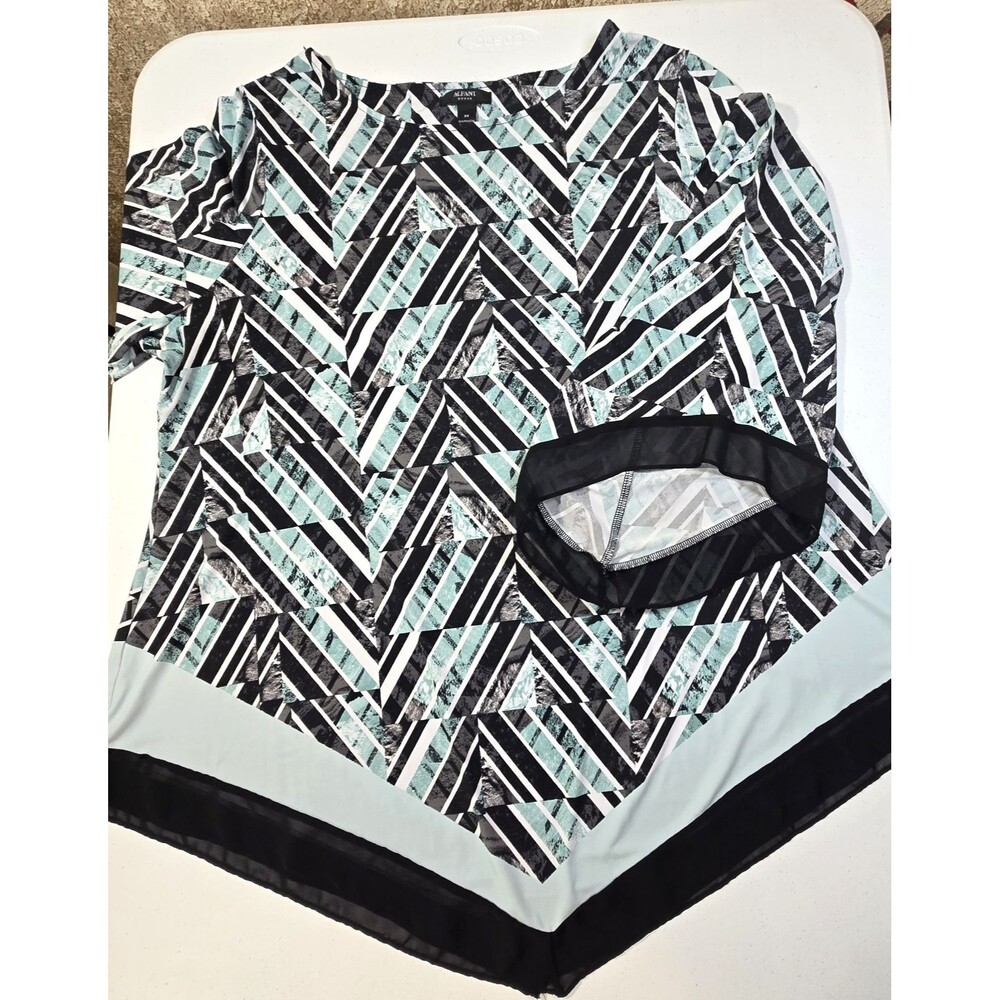 Alfani Women’s Printed Pointed-Hem Top Teals Black White Size 3X Plus 3/4 Sleeve